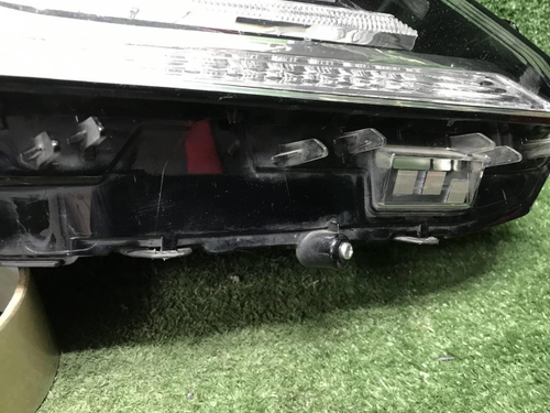 Фара правая Toyota Camry xv70 (2020-н.в.) LED