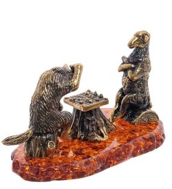 Народные промыслы AM- 619 Фигурка «Шахматная партия» (латунь, янтарь)