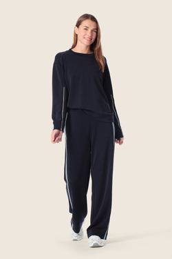 Свитшот из модала