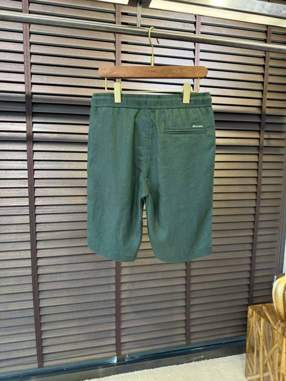 Льняные шорты Kiton