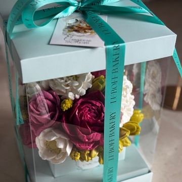 Зефирные цветы премиум в коробке