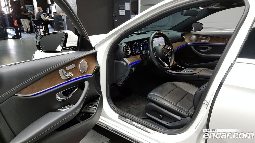 Mercedes-Benz E-Class W213 E300e 4MATIC Exclusive (07.2021)