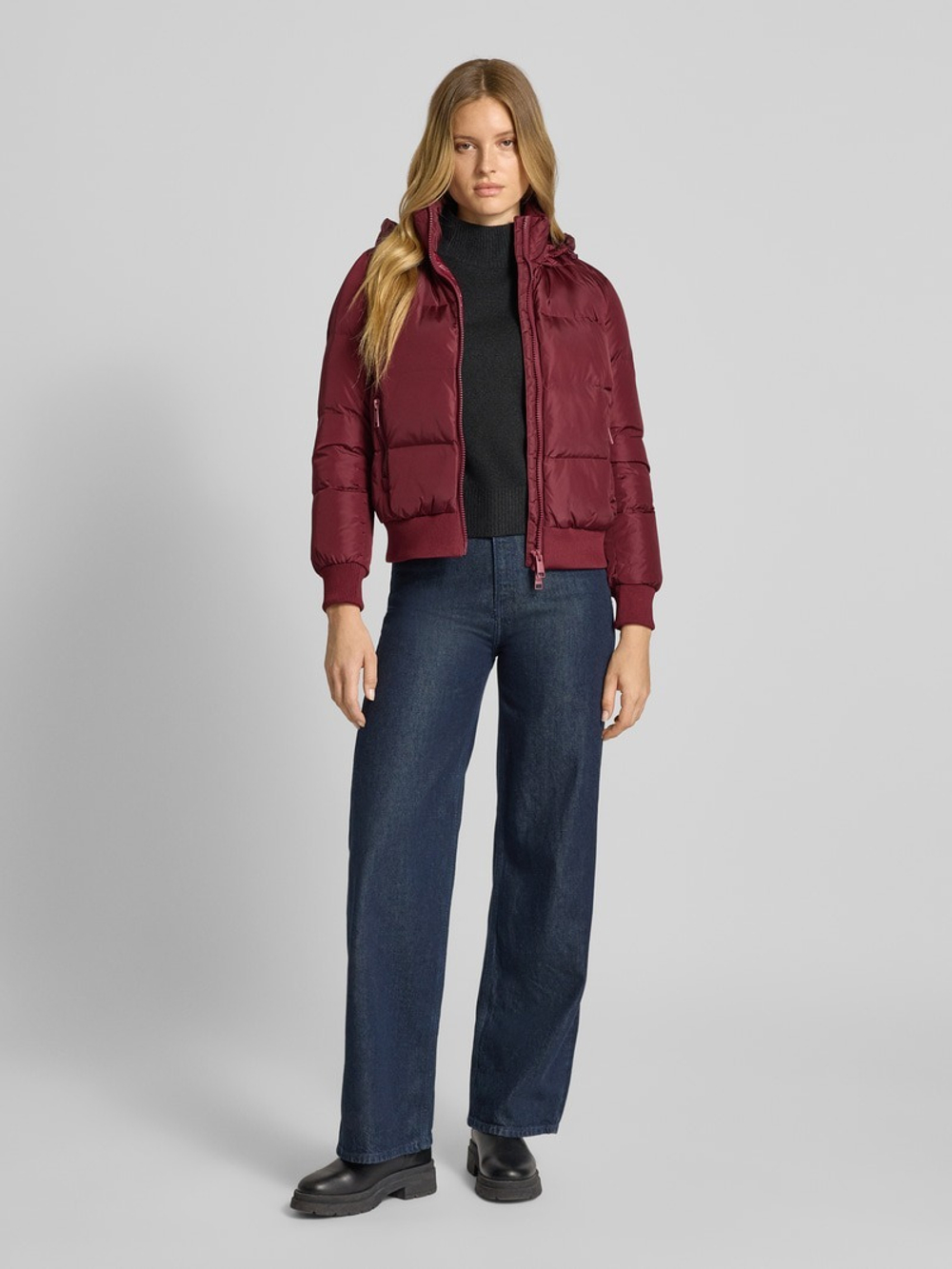 Пуховик женский ARMANI EXCHANGE