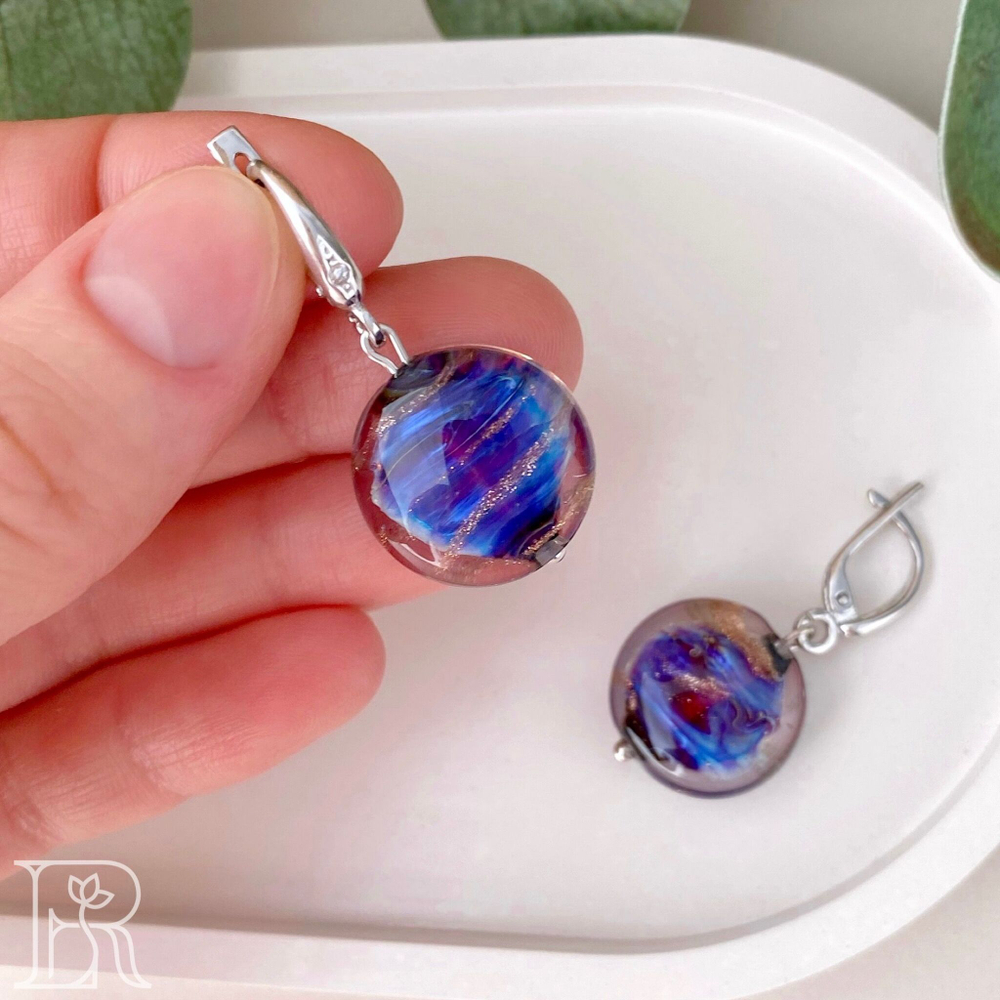 LEFIREL' Серьги серебряные женские "Волшебство ночи" с бусинами из муранского стекла / ювелирные украшения из родированного серебра 925