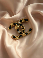 Брошь Шан. матовое золото черная кожа