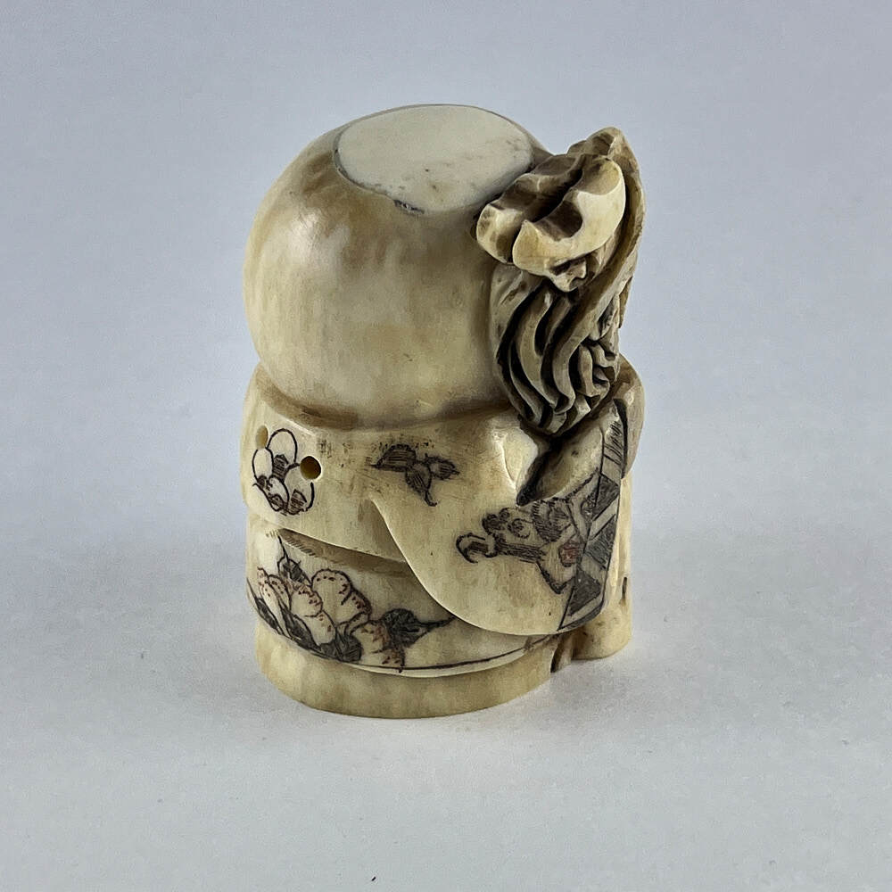 Статуэтка нэцкэ Шоусин с посохом