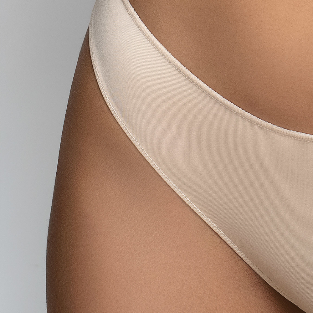 Женские трусы бразилиана бежевые Opium T-111