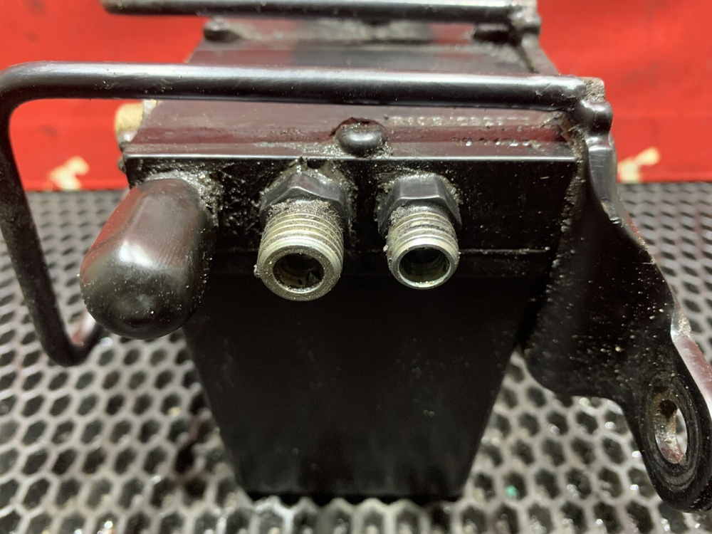 Насос подъема кабины 2021г