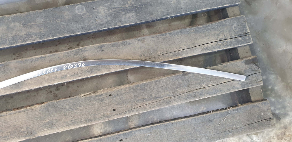 Молдинг двери передней левой Mercedes GLC X253 15-нв Б/У Оригинал A2537250182