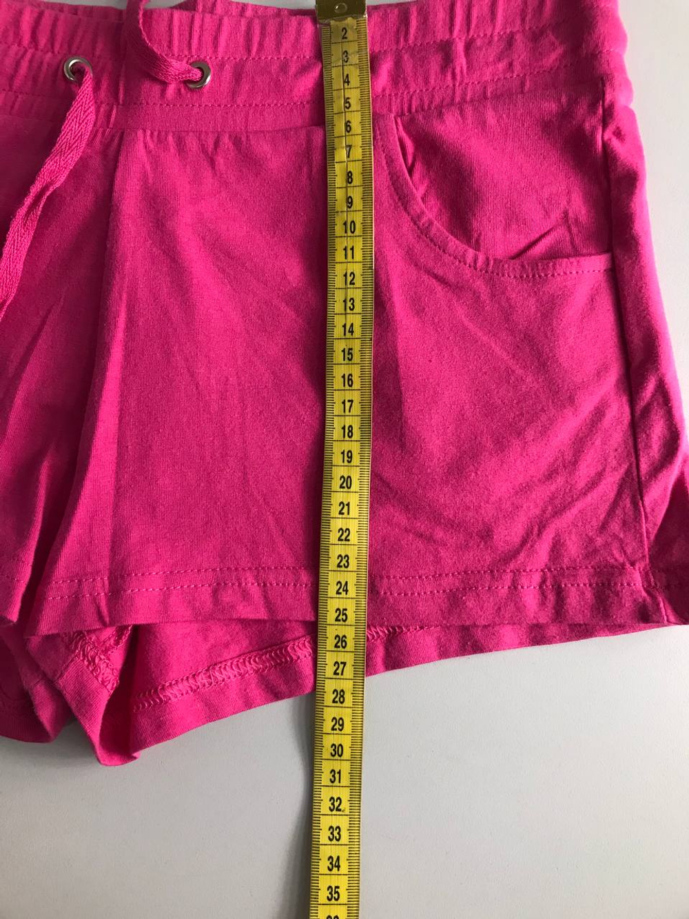 Шорты Incity яркого цвета, визуально на 46 размер