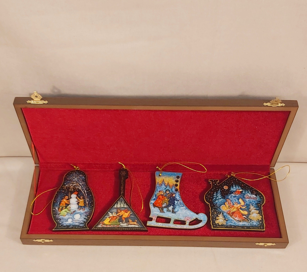 Набор из 4-х ёлочных игрушек  "Русская зима" с росписью Палех