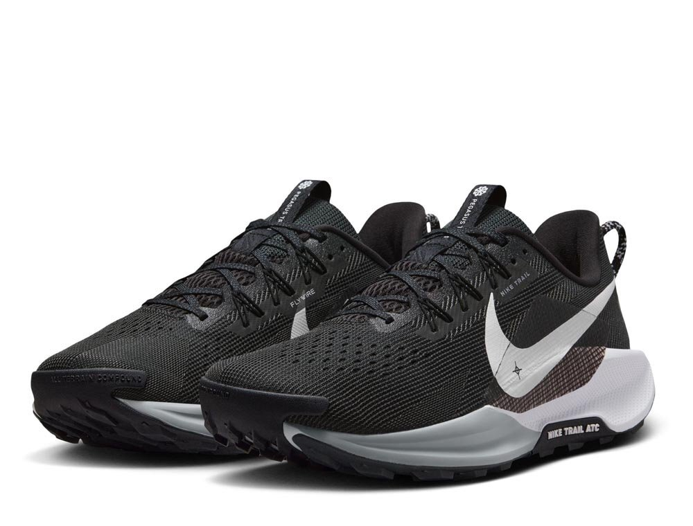 Кроссовки для бега мужские Nike ReactX Pegasus Trail 5 M Черно-Белый