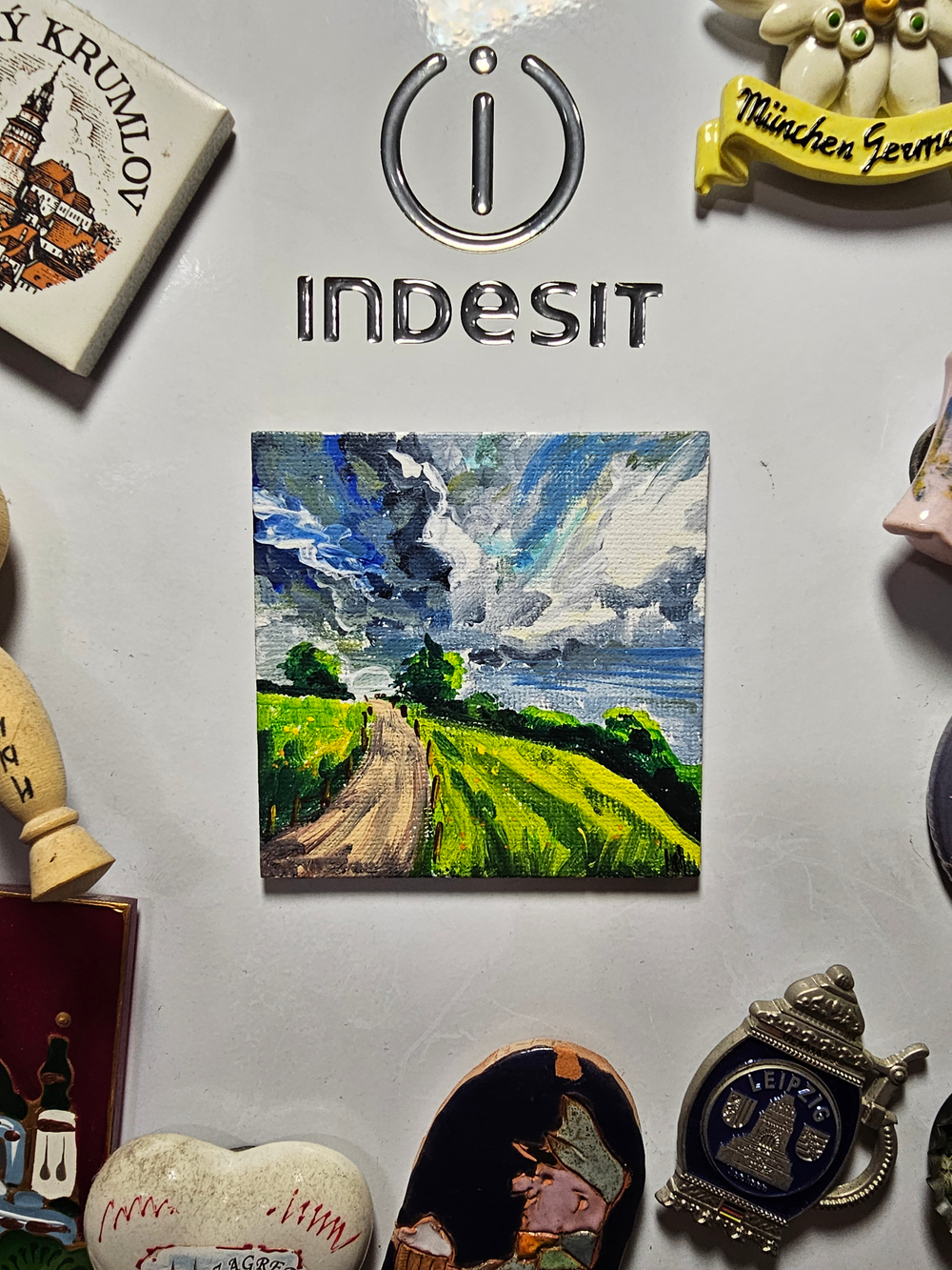 Магнит на холодильник с авторской росписью "Дорога"