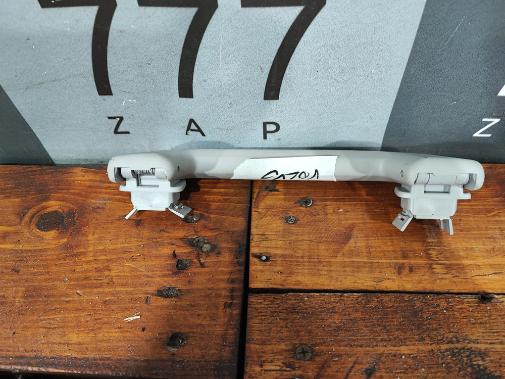 Ручка потолочная Volvo S80, V70, XC60, XC70  Б/У Оригинал 39899166