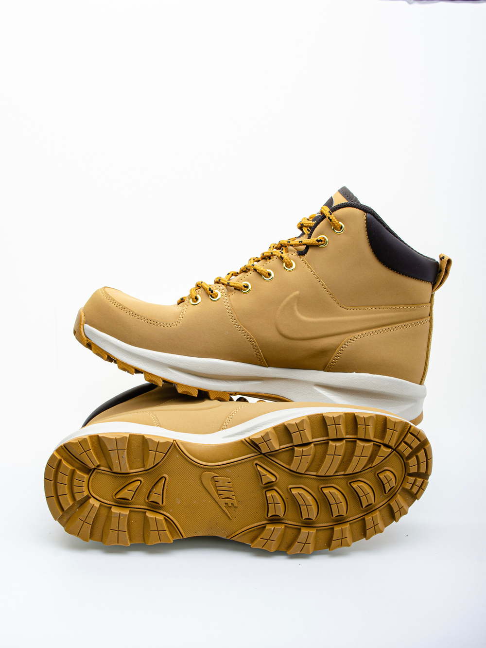 Nike Manoa Leather