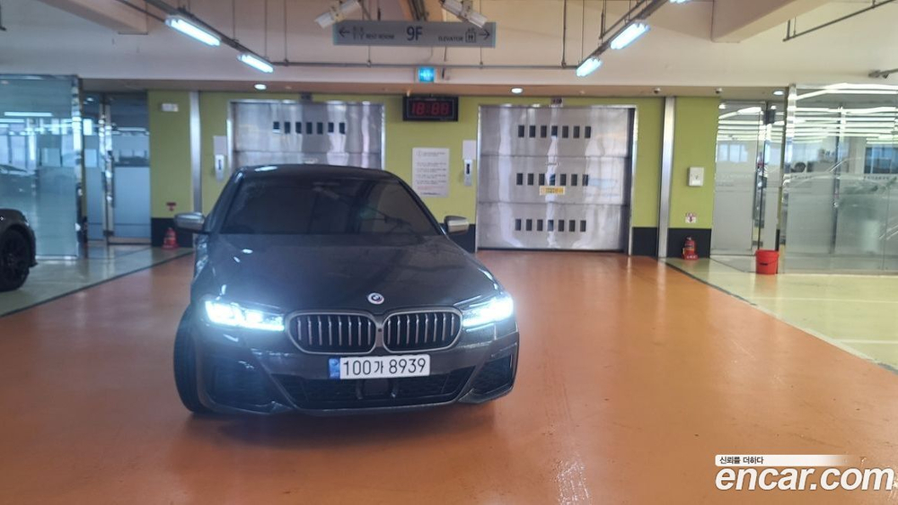 BMW 5 Series (G30) M550i xDrive (10.2022)