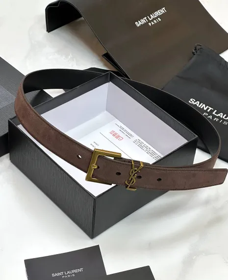 Ремень SAINT LAURENT из замши с пряжкой CASSANDRE