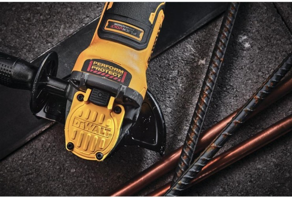 Угловая шлифмашина аккумуляторная DeWALT DCG 409 NT  бесщеточная, без АКБ и З/У DCG409NT-XJ