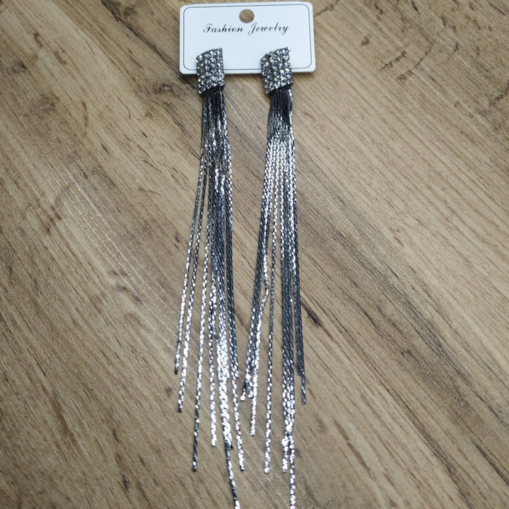 Серьги англ.заст. Bogema прямоугольник выпуклый из страз 6 х 6 цепочки жгутики металл графитовый