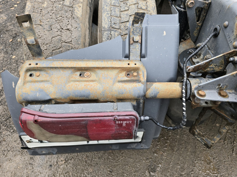 Кронштейн крыла заднего левый