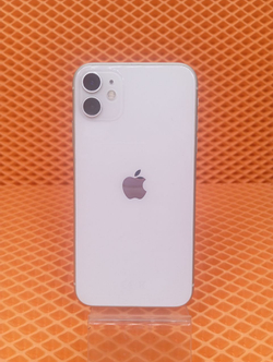 Смартфон iPhone 11 64ГБ 76%