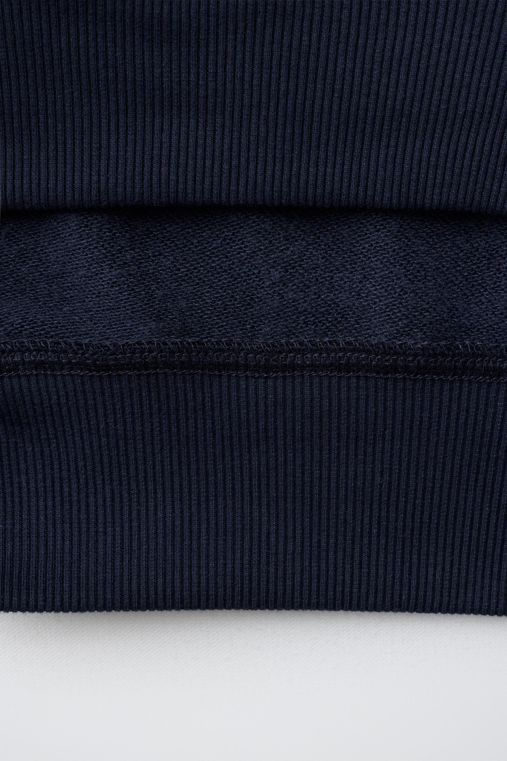 ZARA ОДНОТОННАЯ ТОЛСТОВКА, МОРСКОЙ СИНИЙ