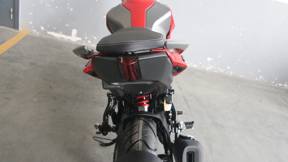 Мотоцикл Loncin CR4 II