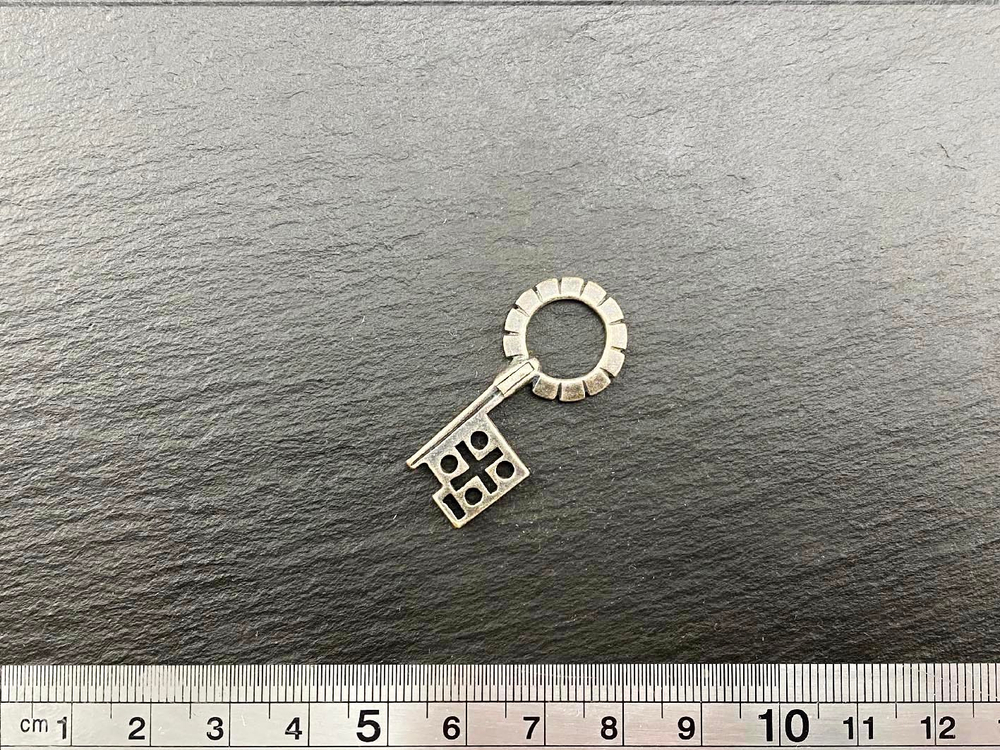 Подвеска. Ключ от неба