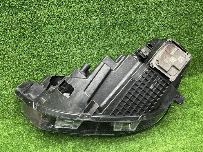 Битая Фара правая Chery Tiggo 8 Pro Max 22-нв LED