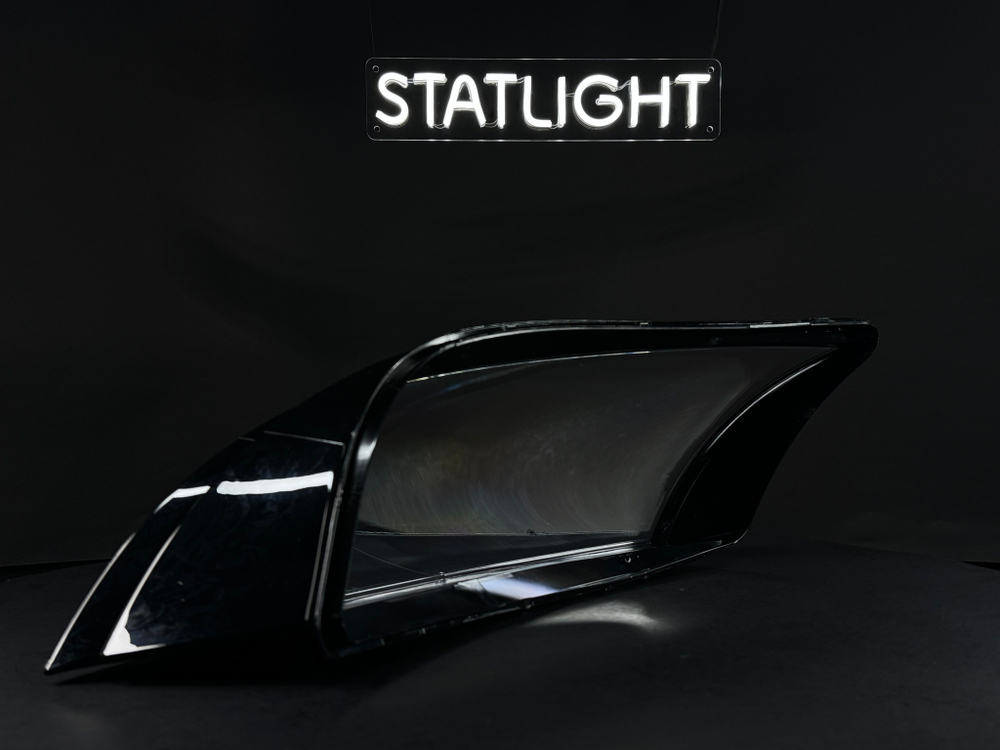 Правое стекло фары AUDI TT 2006-2014