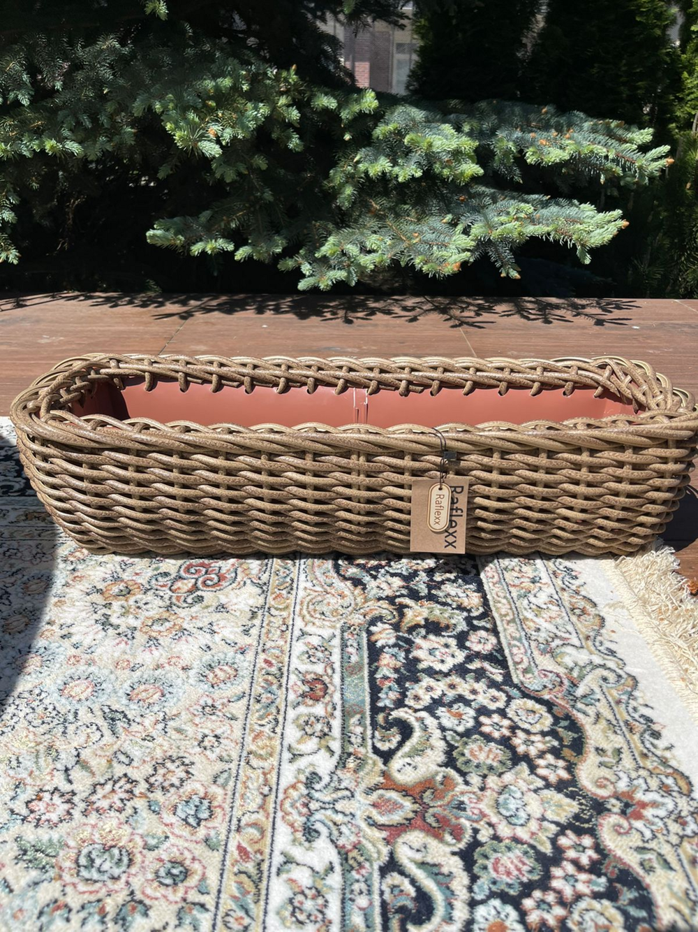 Кашпо балконное плетёное