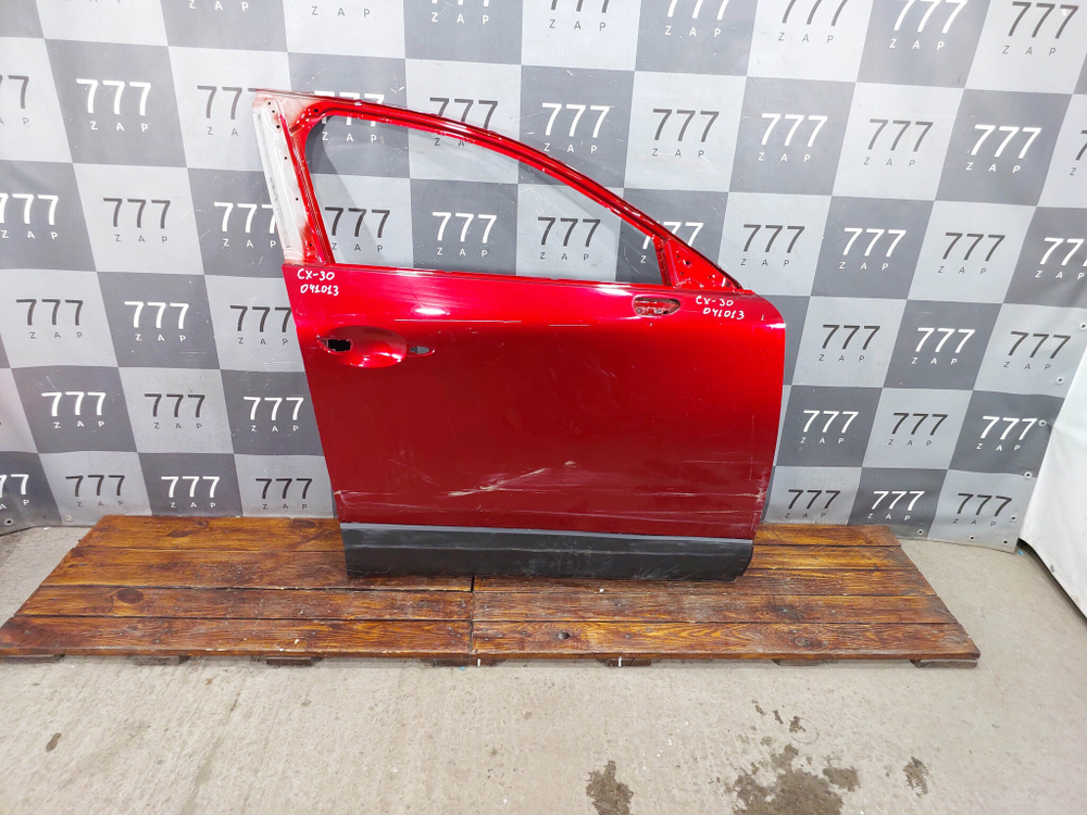 Дверь передняя правая Mazda CX-30 19-нв Б/У Оригинал DFY05802XB