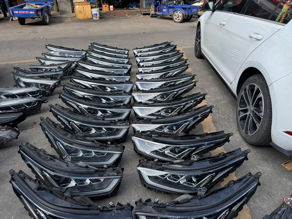 Блок фар (фара) на Toyota Highlander/Harrier/RAV4, оригинал,