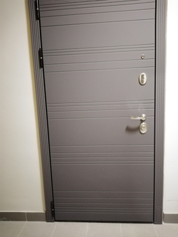 Входная металлическая дверь Лекс Сенатор 3К с шумоизоляцией Софт Графит / № 40 Ясень крем IMA