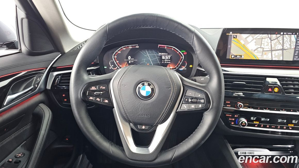 BMW 5 Series (G30) 520i Luxury (02.2020)