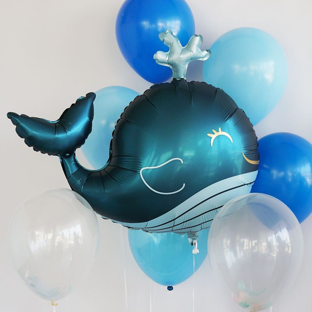 Шары с гелием голубые и синие с китом на День Рождения мальчику