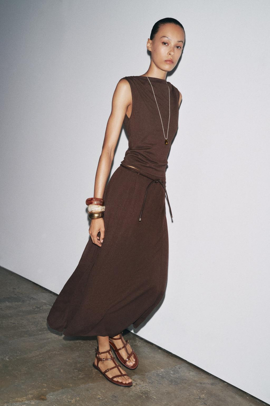 ZARA КОРОТКИЙ ТРИКОТАЖНЫЙ ТОП, КОРИЧНЕВЫЙ