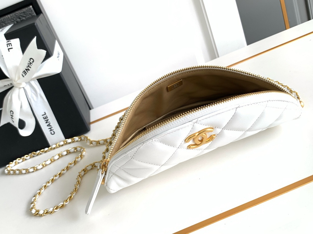 Chanel Bag 24 cm