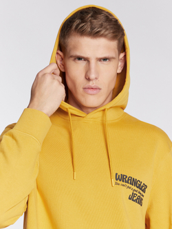 Толстовка мужская WRANGLER SLOGAN HOODIE GOLDEN SPICE