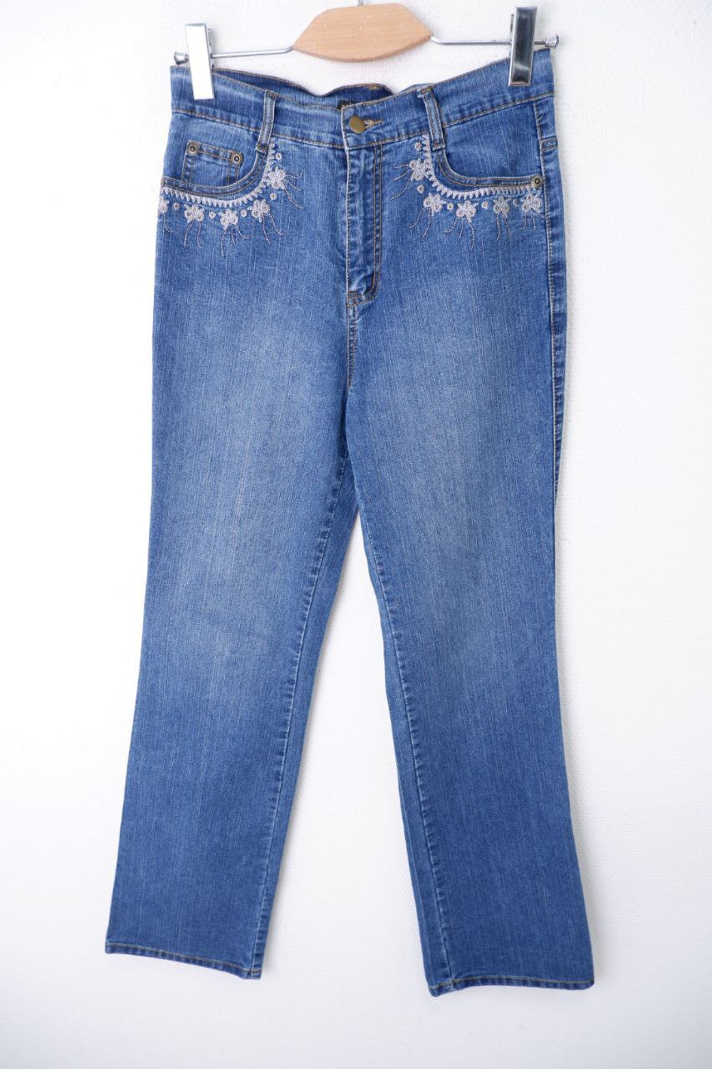 Джинсы HaoBang с вышивкой 44 размер