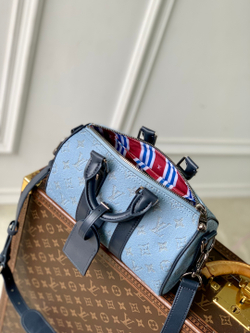 Louis Vuitton Keepall 25
