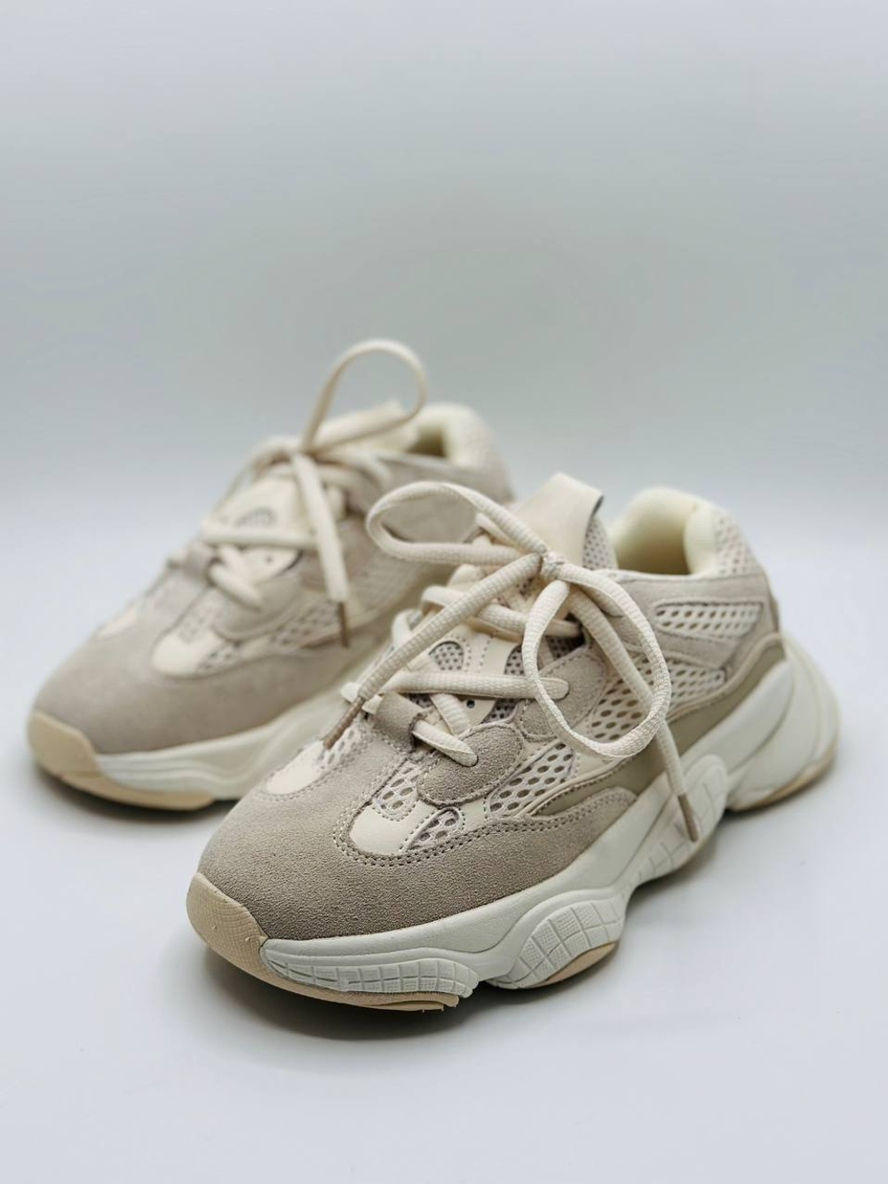 Бежевые детские кроссовки Adidas Yeezy 700