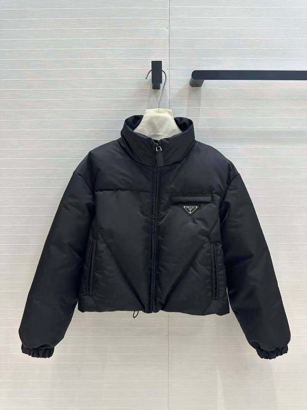 Пуховик Prada