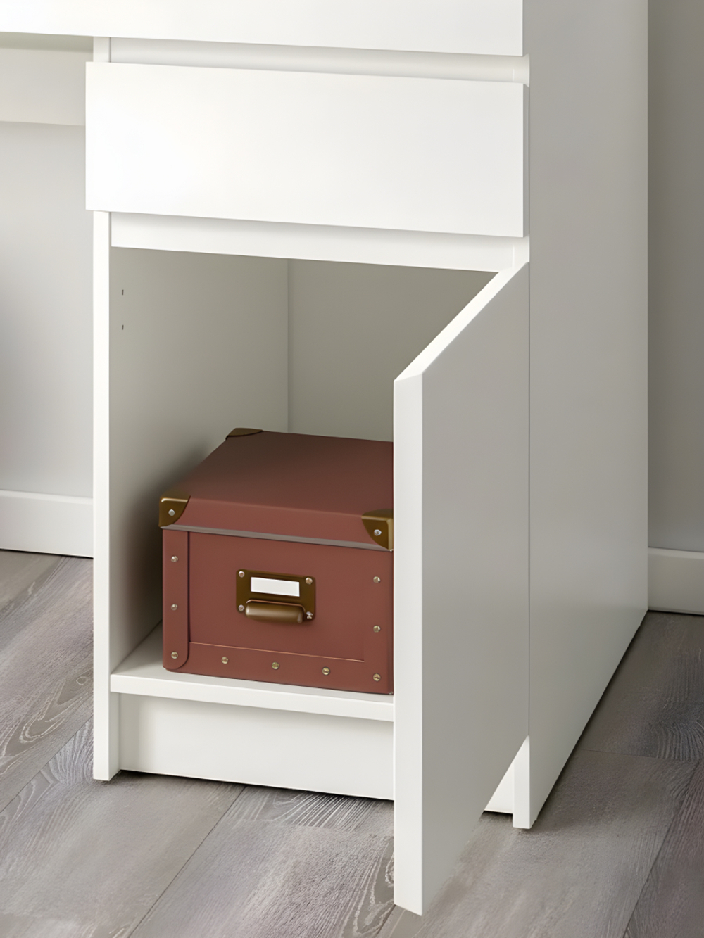 Стол письменный с ящиком и дверью Марм 140х65х72.5 см / белый компьютерный стол с кабель-менеджментом