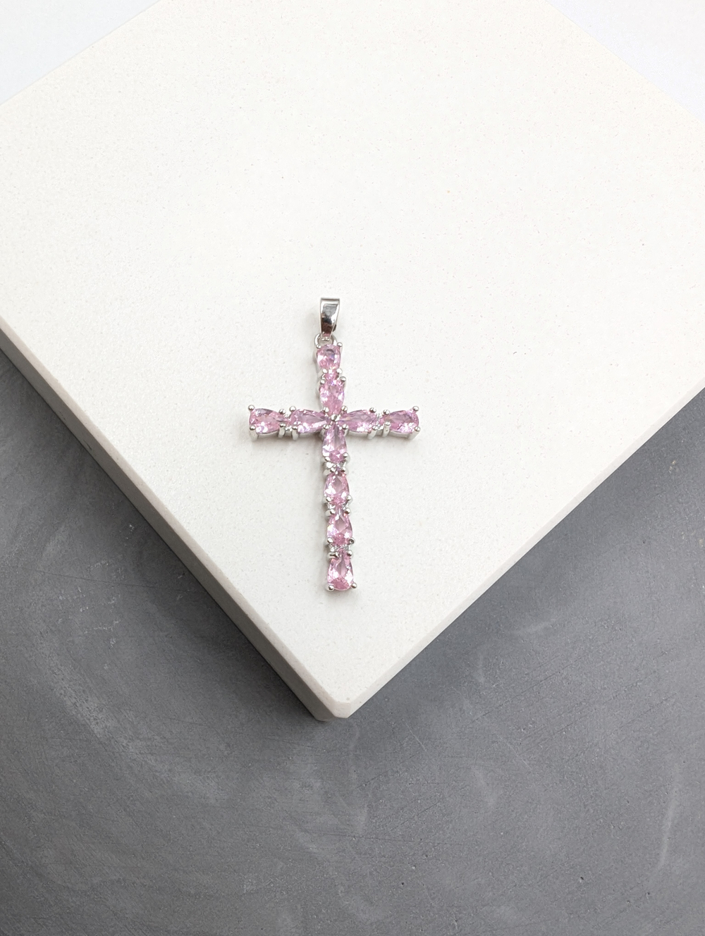 Подвеска крест с фианитами, 32*21мм