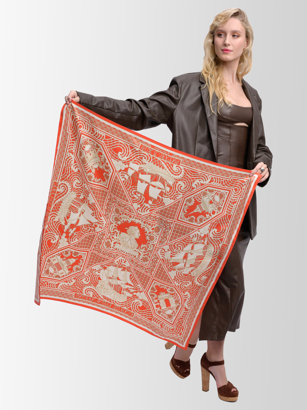 Платок «Русская резьба по кости»