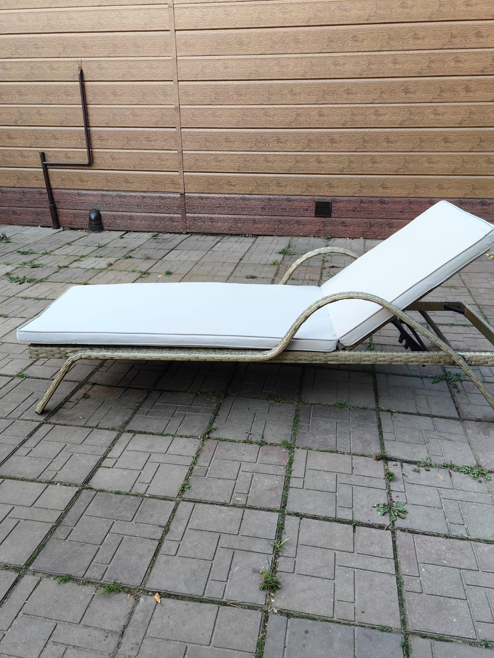 Шезлонг из искусственного ротанга Империал цвет Greige