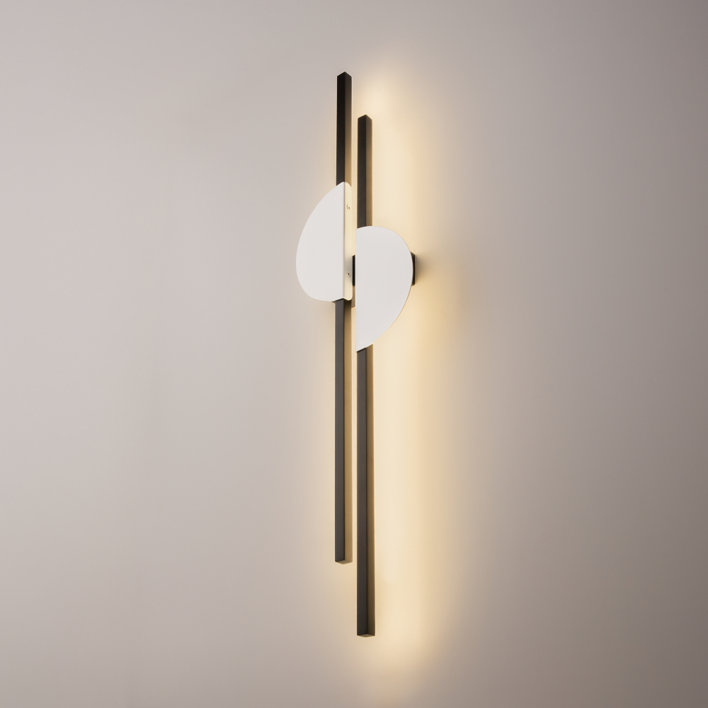 Настенный светильник (бра) Maytoni MOD179WL-L22W4K