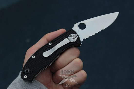 Нож складной Spyderco Tenacious 122PSBK c клинком из стали 8Cr13MoV, рукоять FRN