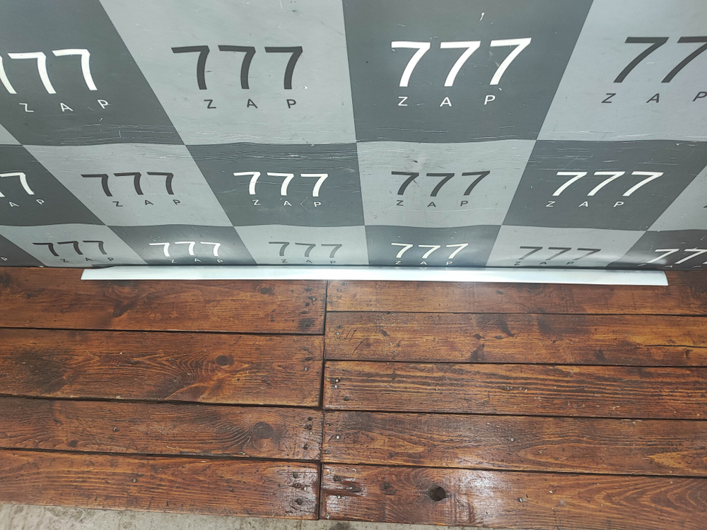 Молдинг двери задней правой Mercedes S (W222) 13-20 Б/У Оригинал A2226900980